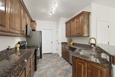 6101 Fox Ridge Drive, Angleton, TX 77515 - Photo 15