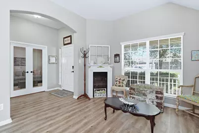 915 Misty Cliff, Dickinson, TX 77539 - Photo 9