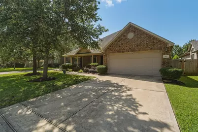 915 Misty Cliff, Dickinson, TX 77539 - Photo 3