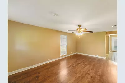 1029 Sycamore Street, La Marque, TX 77568 - Photo 3