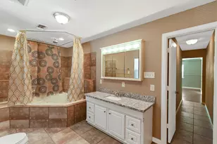 1029 Sycamore St, La Marque, TX 77568 - Photo 19