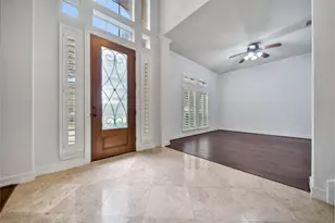 6811 Colonade Tr, Sugar Land, TX 77479 - Photo 11