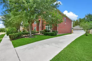 6811 Colonade Tr, Sugar Land, TX 77479 - Photo 5