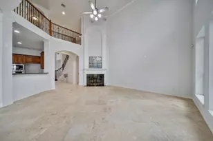 6811 Colonade Tr, Sugar Land, TX 77479 - Photo 15