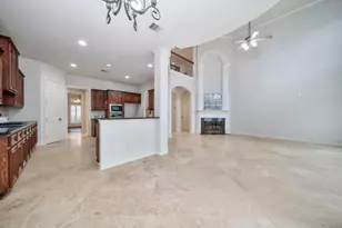 6811 Colonade Tr, Sugar Land, TX 77479 - Photo 17