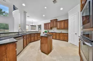 6811 Colonade Tr, Sugar Land, TX 77479 - Photo 21