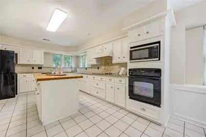 17 Marsh Millet Court, The Woodlands, TX 77380 - Photo 13