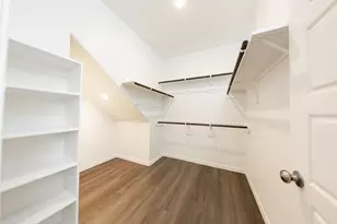 2126 Creole Crk Ln, Houston, TX 77090 - Photo 9