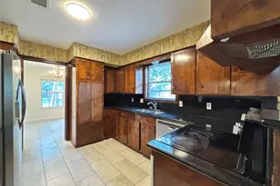 12342 Barryknoll Ln, Houston, TX 77024 - Photo 7