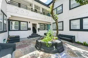 415 Fairview Ave, Houston, TX 77006 - Photo 9