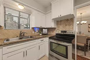 11007 Ella Lee Ln, Houston, TX 77042 - Photo 19