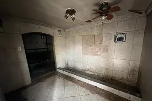 2421 Wilshire St, Houston, TX 77023 - Photo 19