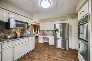 2226 Hidden Creek Dr, Houston, TX 77339 - Photo 9