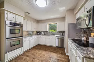 2226 Hidden Creek Dr, Houston, TX 77339 - Photo 7