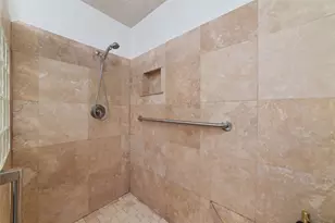 5119 Ave O 1/2, Galveston, TX 77551 - Photo 9