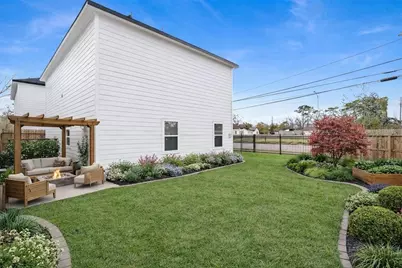 6320 Laura Koppe Road, Houston, TX 77016 - Photo 3