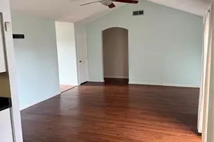 4910 Alamo Dr, Galveston, TX 77551 - Photo 7