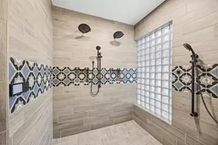 1305 Buttonwood Dr, Friendswood, TX 77546 - Photo 11