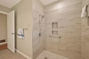 5646 Hazen St, Houston, TX 77081 - Photo 31