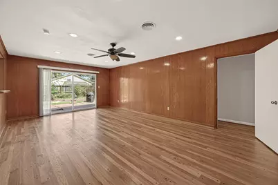 5646 Hazen Street, Houston, TX 77081 - Photo 15