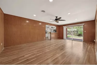 5646 Hazen Street, Houston, TX 77081 - Photo 11