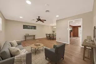 5646 Hazen St, Houston, TX 77081 - Photo 9