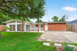 5422 Hummingbird St, Houston, TX 77096 - Photo 41