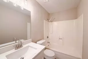 5602 Briarwood Forest Dr, Houston, TX 77088 - Photo 15