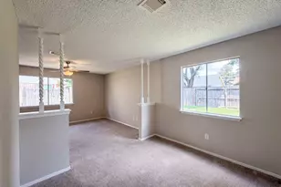 5602 Briarwood Forest Dr, Houston, TX 77088 - Photo 7