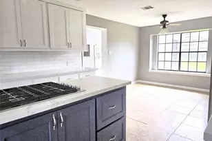 7244 Edgewater Dr, Willis, TX 77318 - Photo 3