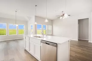 2102 Twin Lakes Blvd, West Columbia, TX 77486 - Photo 7