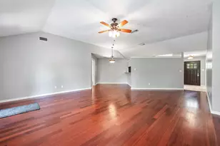 3875 Larkspur St, Alvin, TX 77511 - Photo 11