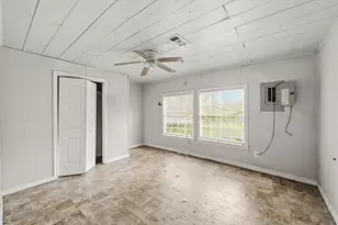 615 Stella St, Baytown, TX 77520 - Photo 13