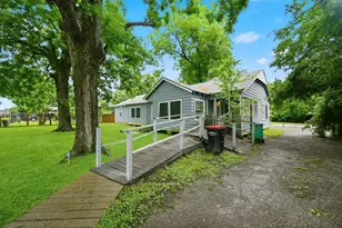 615 Stella St, Baytown, TX 77520 - Photo 3