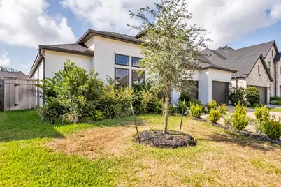 10922 Providence Court, Missouri City, TX 77459 - Photo 3