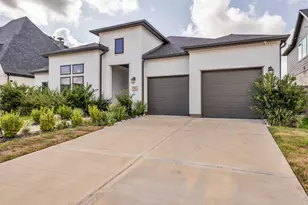 10922 Providence Ct, Missouri City, TX 77459 - Photo 3