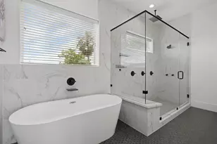 6010 Truro St, Houston, TX 77007 - Photo 39