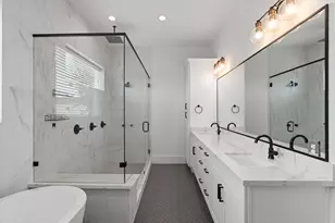 6010 Truro St, Houston, TX 77007 - Photo 37