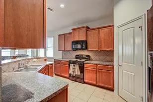 14019 Long Meadow Dr, Houston, TX 77047 - Photo 7