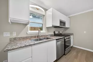 4208 Europa St, Houston, TX 77022 - Photo 17