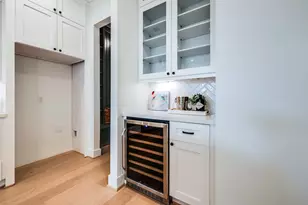 918 Peden St, Houston, TX 77006 - Photo 17