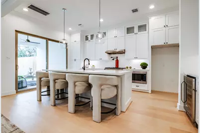918 Peden Street, Houston, TX 77006 - Photo 9