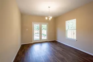 8530 Homewood Ln, Houston, TX 77028 - Photo 15