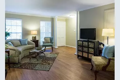 10220 Memorial Drive #E20, Houston, TX 77024 - Photo 11