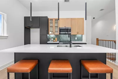 9821 Turnbow Street #AB, Houston, TX 77029 - Photo 11