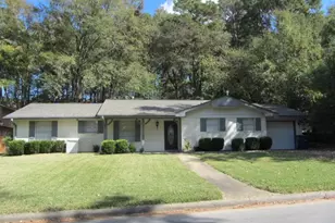 909 Broadmoor Dr, Huntsville, TX 77340 - Photo 1