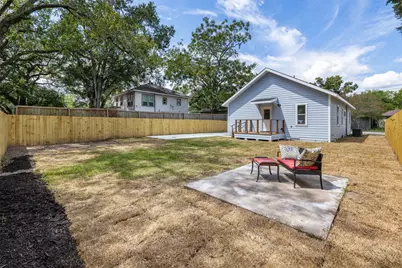 504 N Lake Avenue, Eagle Lake, TX 77434 - Photo 23