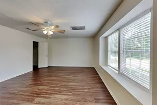 9220 Mahan Dr, La Porte, TX 77571 - Photo 13