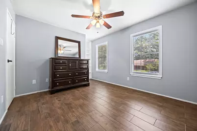 2142 Parkdale Drive, Houston, TX 77339 - Photo 17