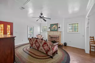 112 E Market St, Fayetteville, TX 78940 - Photo 3